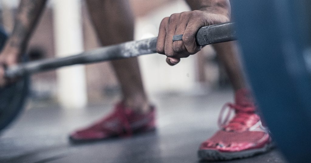 Should You Wear Your Wedding Band to the Gym? Pros, Cons & Safe Practices