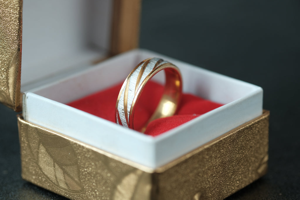 Anniversary Ring Trends for Men: Upgrade Your Wedding Band