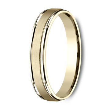 14K Yellow Gold Men's Wedding Band, Polished Trim | 4.5mm