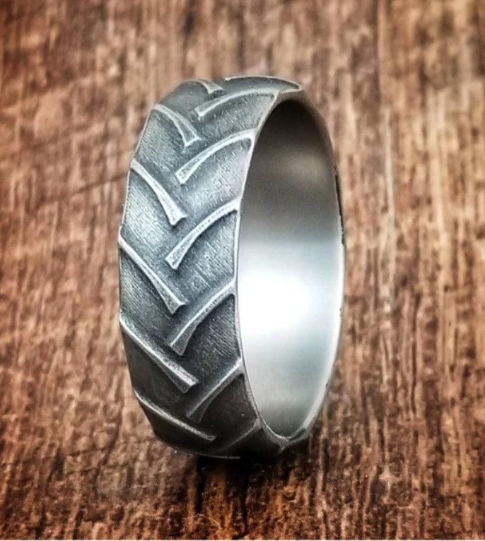 Titanium Handmade Tractor Tread Ring-8mm